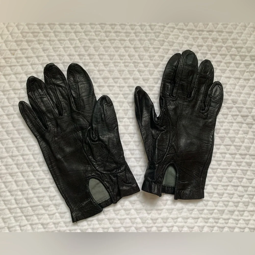 Vintage Black Wrist Length Leather Gloves Size 6.5 Grandoe Silk Lined